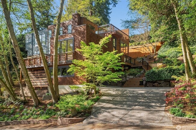 Primary Photo - 3bd/2.25ba Edmonds House
