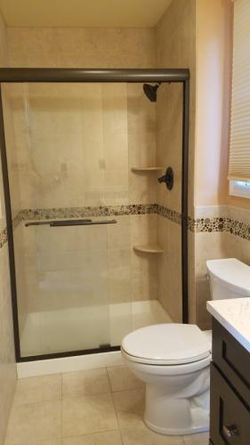 Building Photo - 80 Riverbend Dr