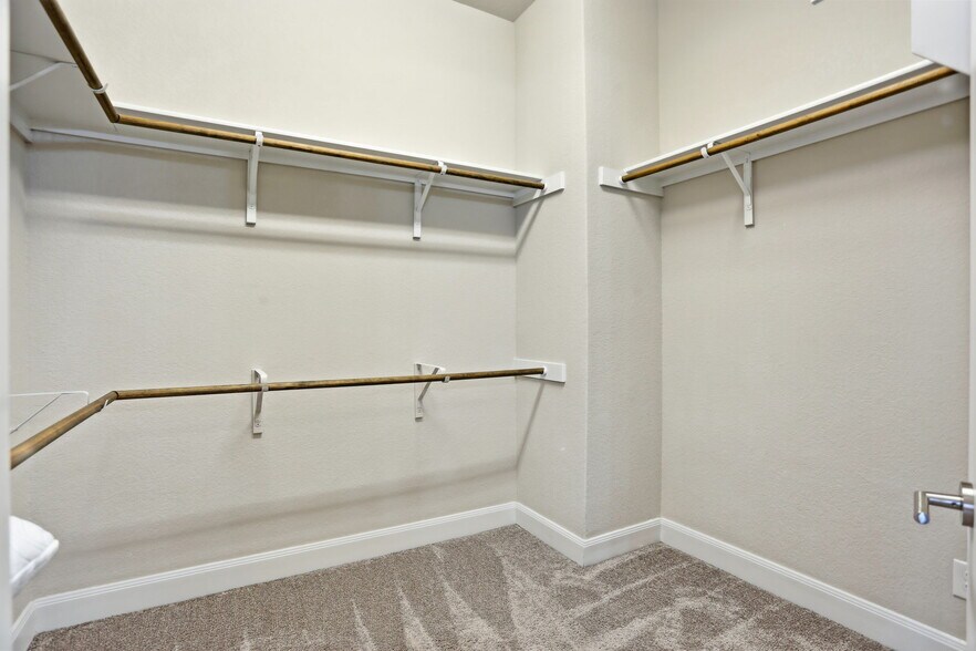 Building Photo - 11330 Cottage Grove