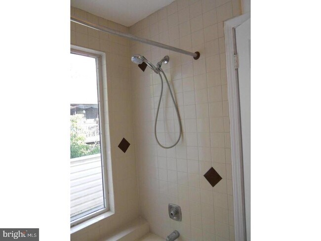 Building Photo - 309 Headhouse Ct