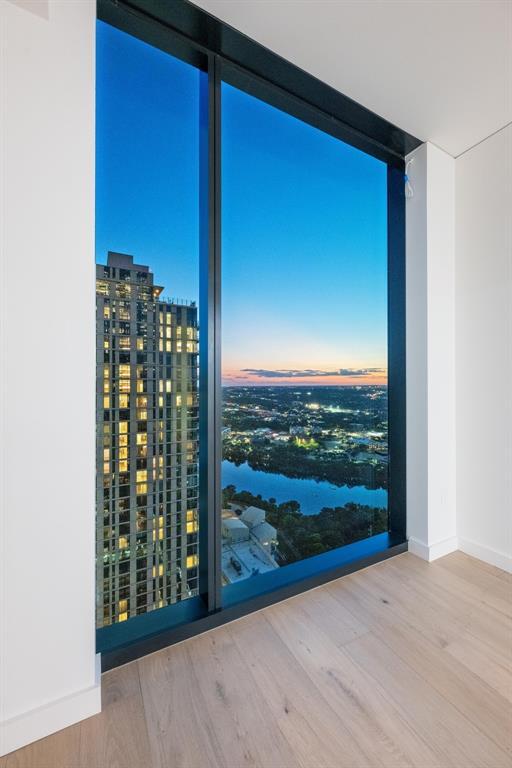 Building Photo - 610 Davis St