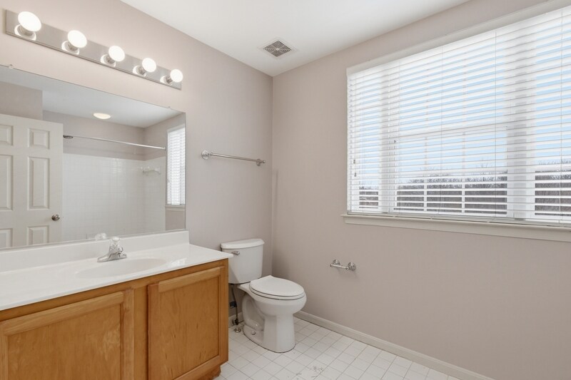 Building Photo - 1301 Waterview Way