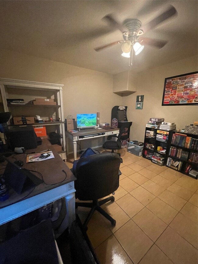 Building Photo - 119 Albacore Ave