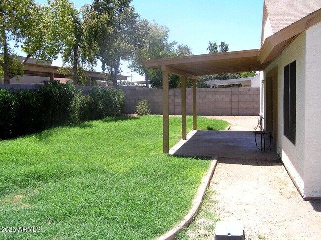 Building Photo - 15025 N 60th Dr