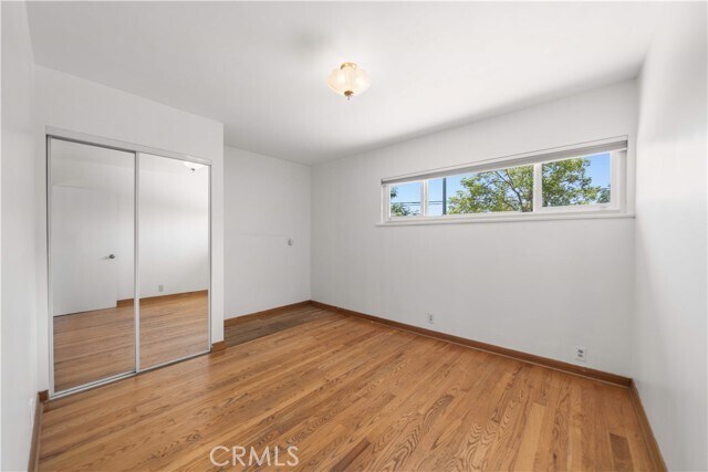 Building Photo - 1033 S Isabella Ave