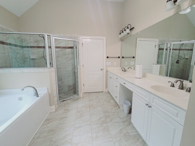 Building Photo - 340 Ridgemill View