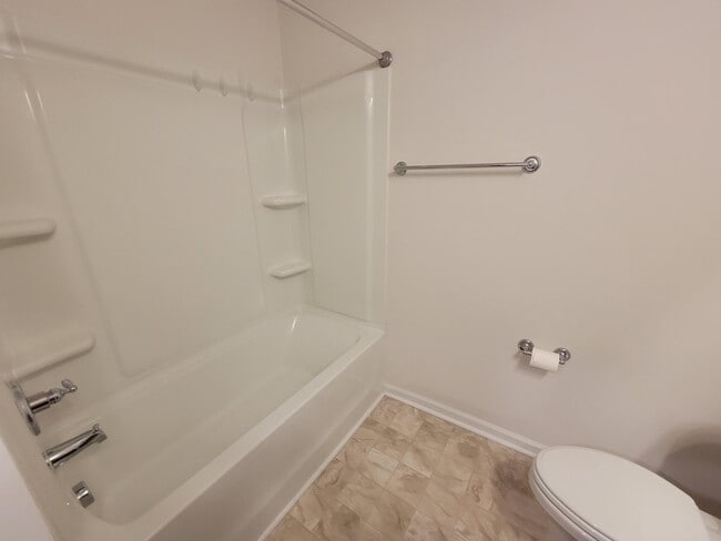 Building Photo - 166 Luxborough Ct