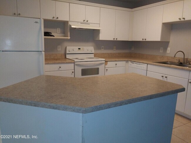 Building Photo - 3591 Kernan Blvd S