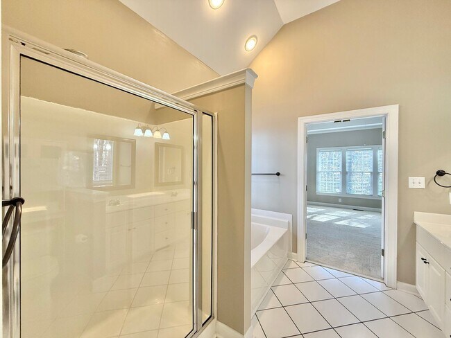 Building Photo - Charming 3BD, 2BA Ranch Style Holly Springs Home with Fenced Yard in an HOA Community with Amenities