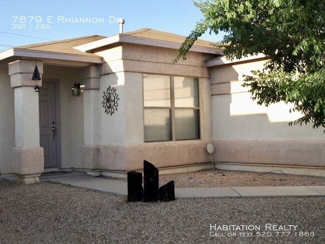 Primary Photo - 3 Bedroom Home in Pantano Heights w/ Pool