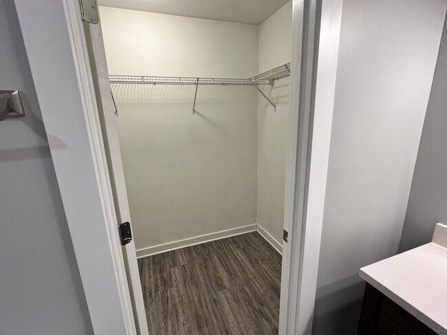 Building Photo - 900 5th Way