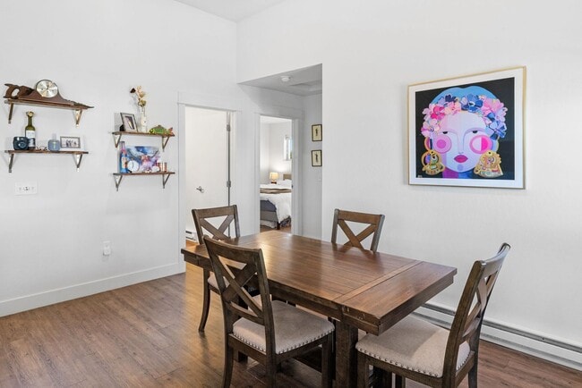 Building Photo - Mountain Living with High End Comfort - 2 ...