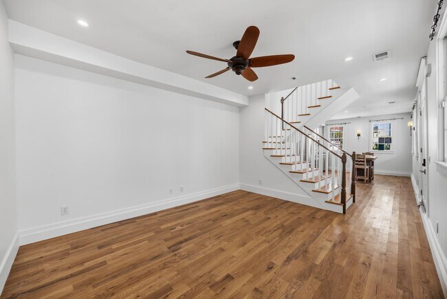 Building Photo - 57 Hanover St