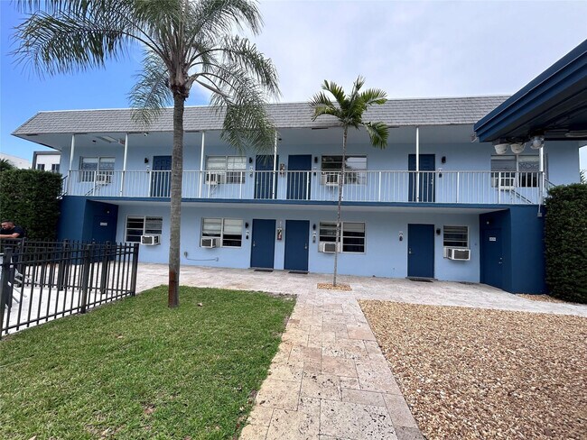 Building Photo - 1020 N Victoria Park Rd