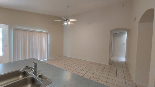 Building Photo - TERRIFIC FOUR BEDROOM PEORIA HOME WITH A POOL!