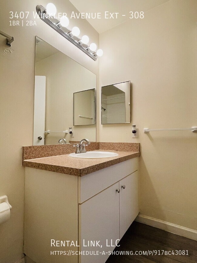 Building Photo - 3407 Winkler Ave Ext