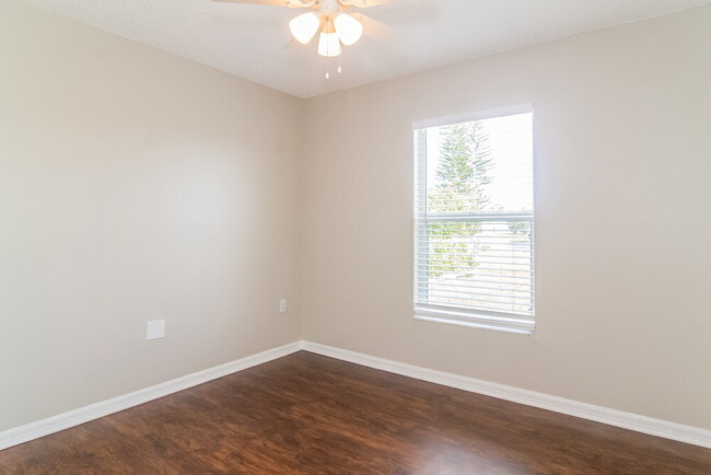Building Photo - 4429 Stonemeadow Dr