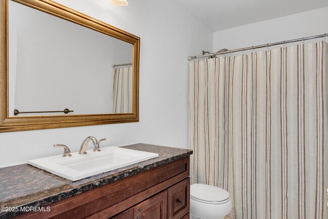 Building Photo - 9 Ambrose Ln