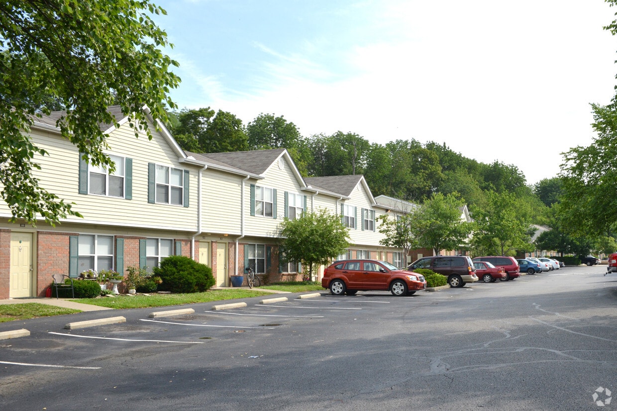 Country Place Apartments Hebron