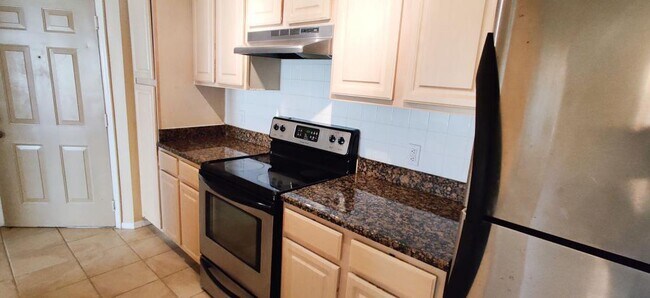 Building Photo - 416 Summit Ridge Pl