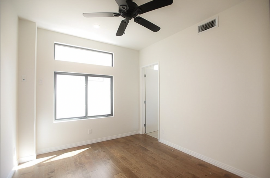 Guest Bedroom - 24444 Hawthorne Blvd