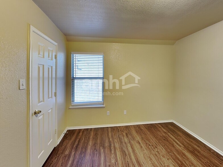 Building Photo - 1821 Cartman Rd