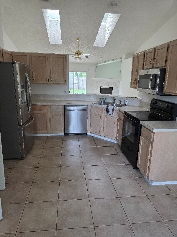 Building Photo - 8528 Echoridge Ct