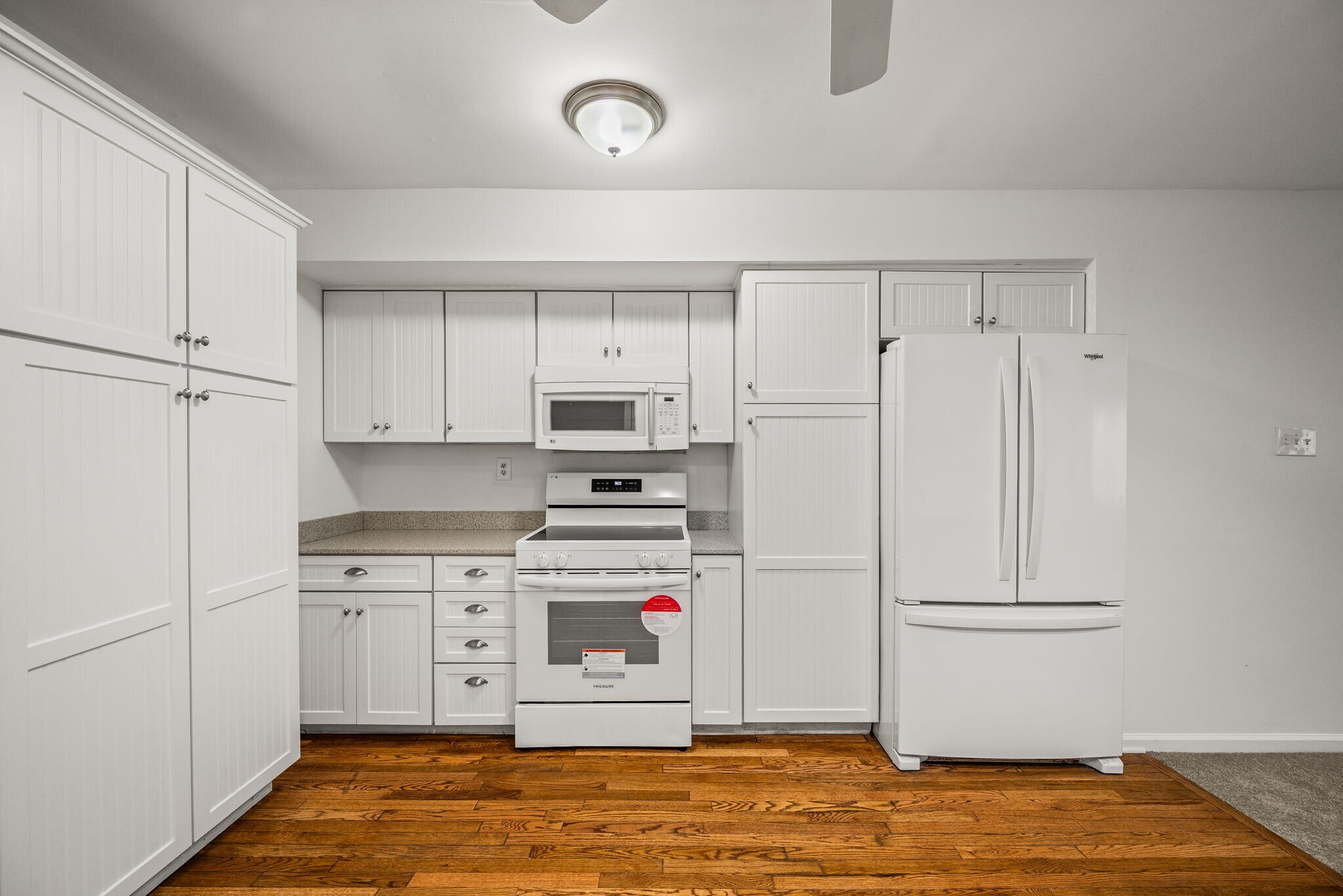 Building Photo - 267 Fox Run