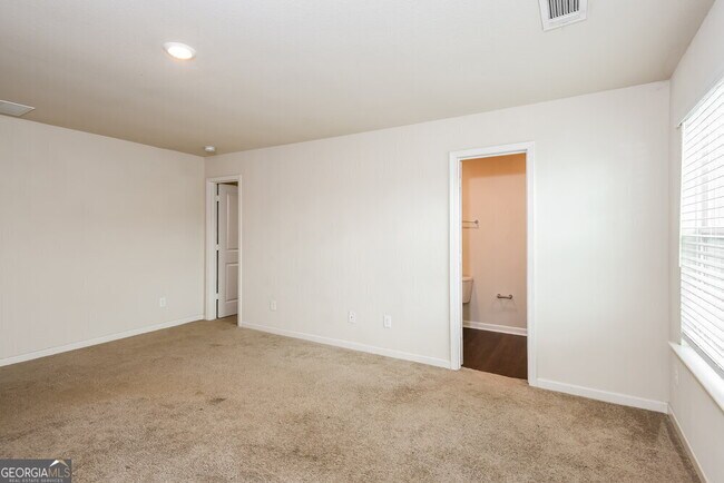 Building Photo - 128 Innis Brk Cir