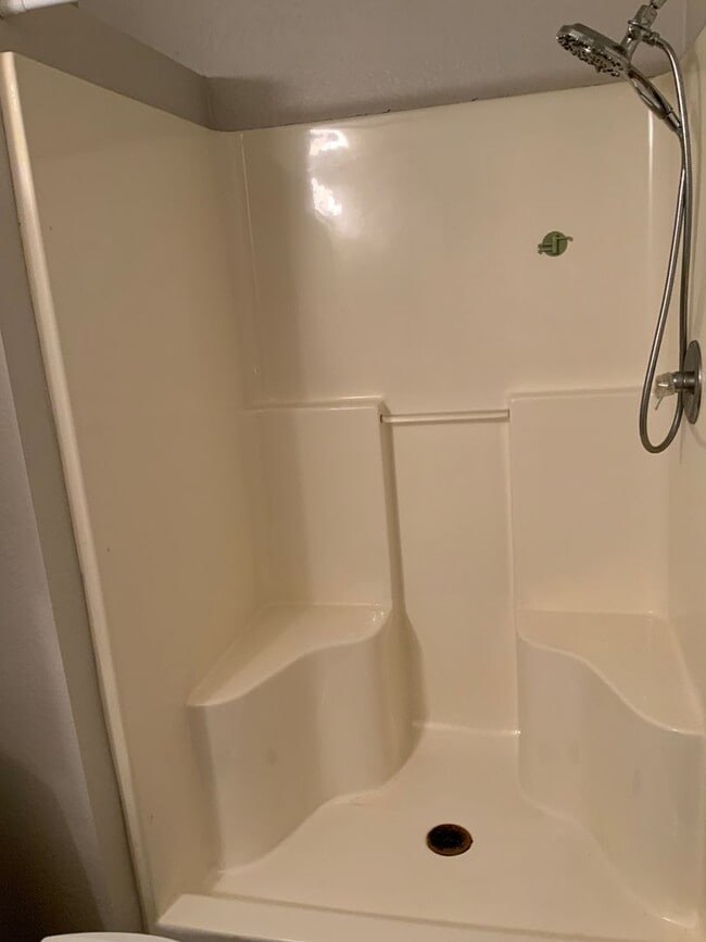 Building Photo - 325-325 Washington St