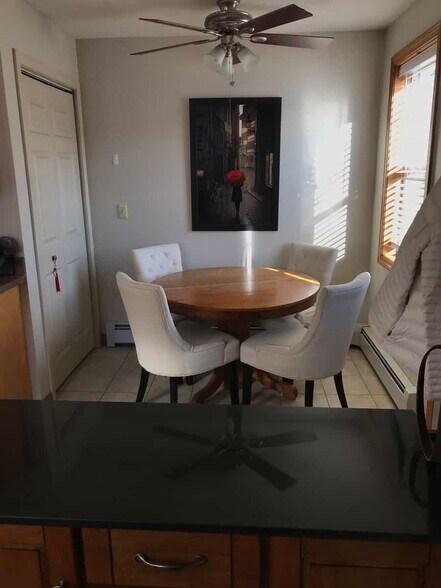 Building Photo - 33B Parsons St