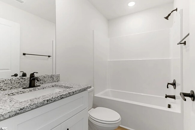 Building Photo - 18 Catawba Ave