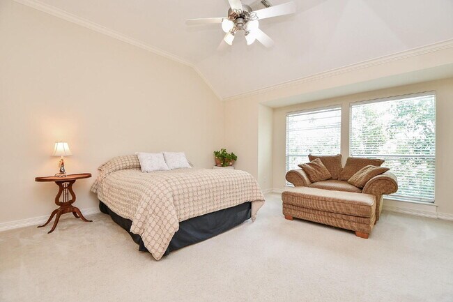Building Photo - Furnished Montrose rental close to everyth...