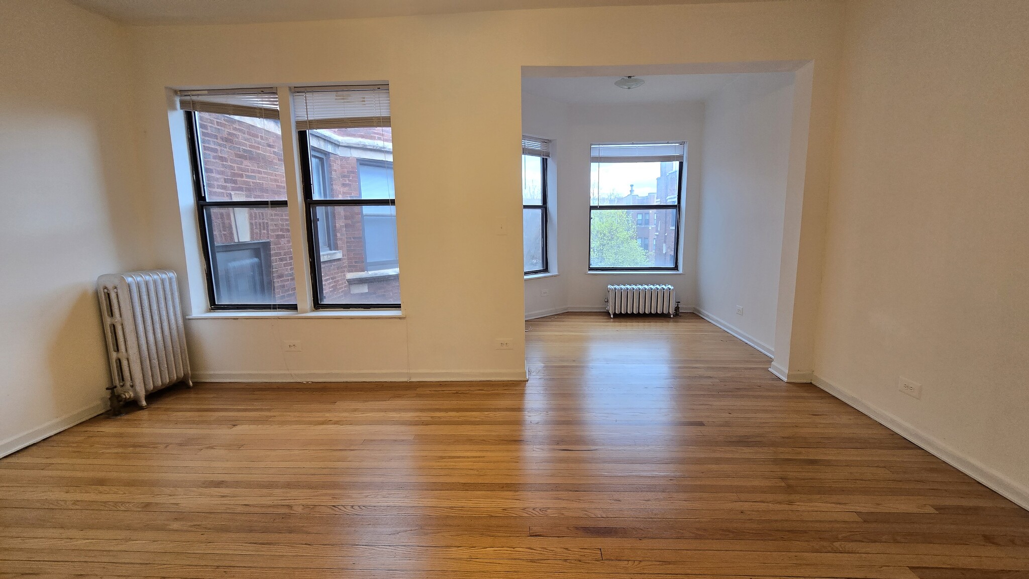 Building Photo - 7726 N Marshfield Ave