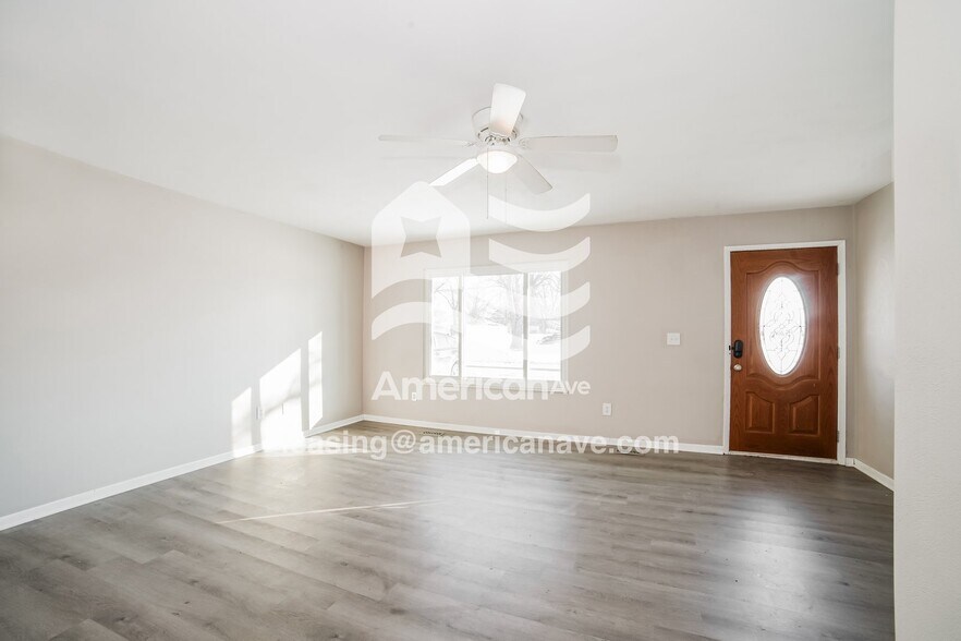 Building Photo - 3703 N Molleck Dr