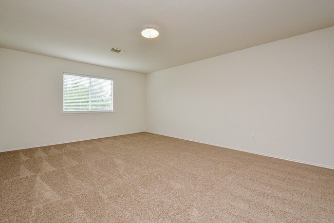 Building Photo - 18326 Thicket Grove Rd