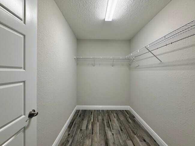 Building Photo - 210 Locust Lane Pass