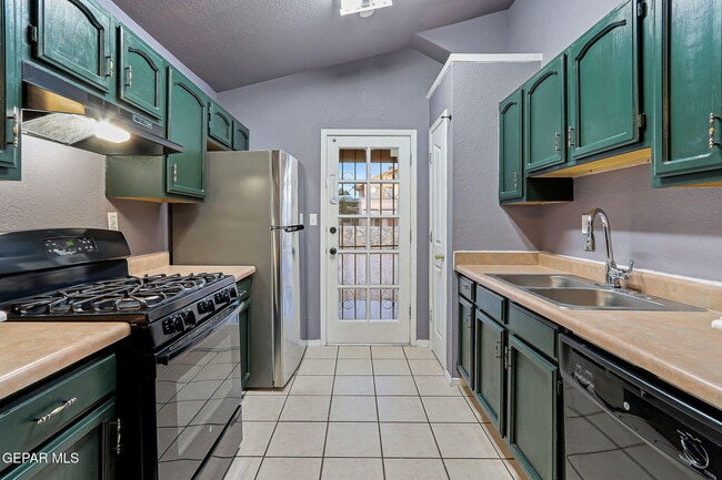 Building Photo - 12372 Golden Sun Dr