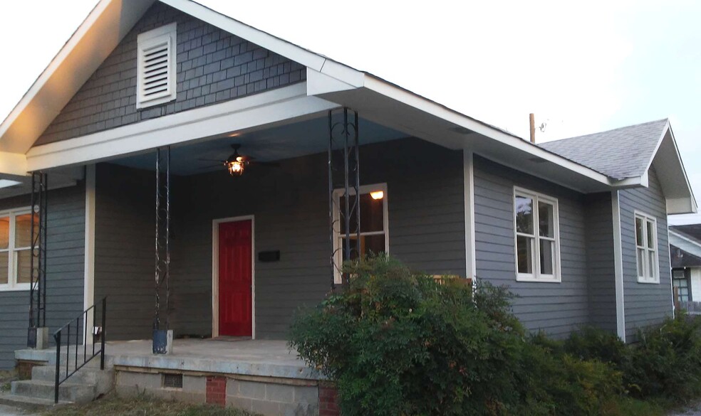 Primary Photo - 110 Anthony St