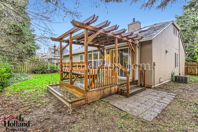 Building Photo - Charming Single-Level 3-Bed, 2-Bath Home w...