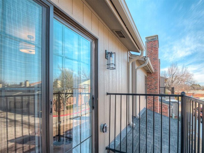 Building Photo - 6500 N Grand Blvd