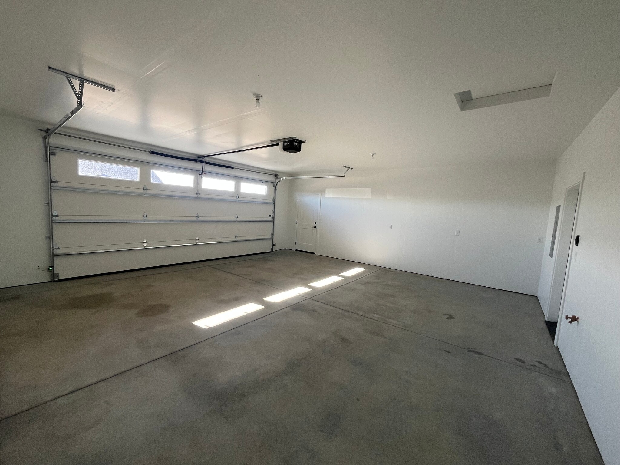 Building Photo - 343 Poppy St