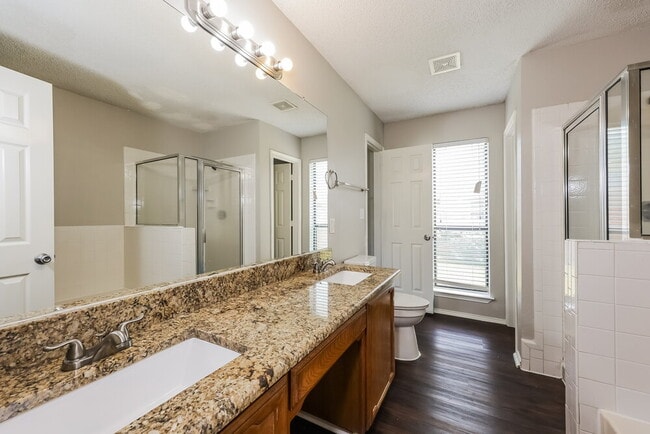 Building Photo - 1824 Island View Dr