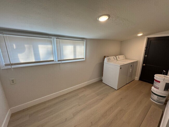 Building Photo - 1800 Gordon St