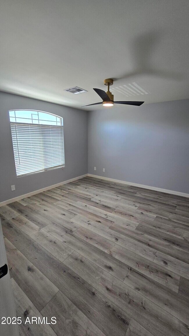 Building Photo - 23451 N El Frio Ct
