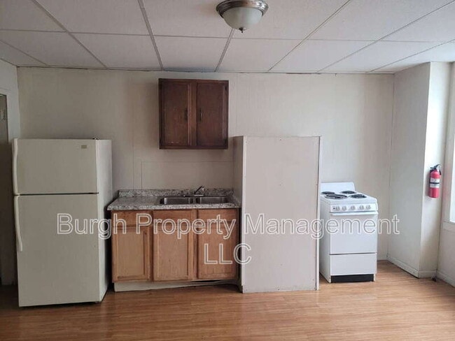 Building Photo - 984 Jefferson Ave