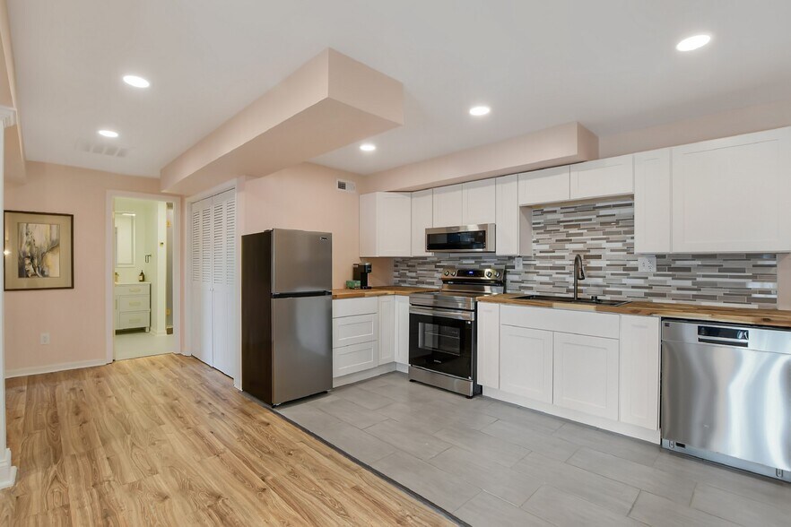 Midsize Fridge and Smart Microwave and Stove - 12614 Bay Tree Way