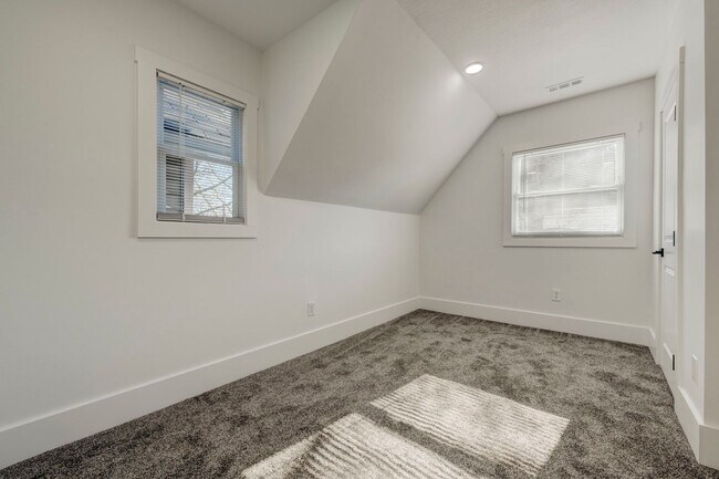 Building Photo - 4115 Whitman Ave