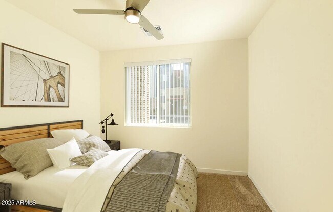 Building Photo - 7800 W Encanto Blvd