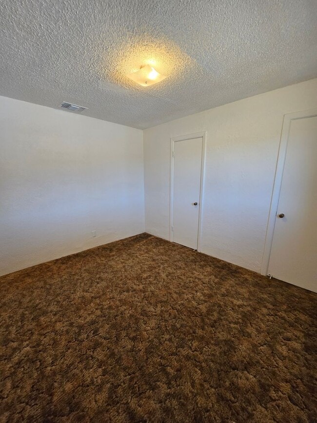 Building Photo - HUD Property